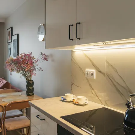 Pełczyńskiego 3 * Warszawa